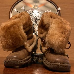 BORN Chestnut Nome Rawhide Fur-lined Boots